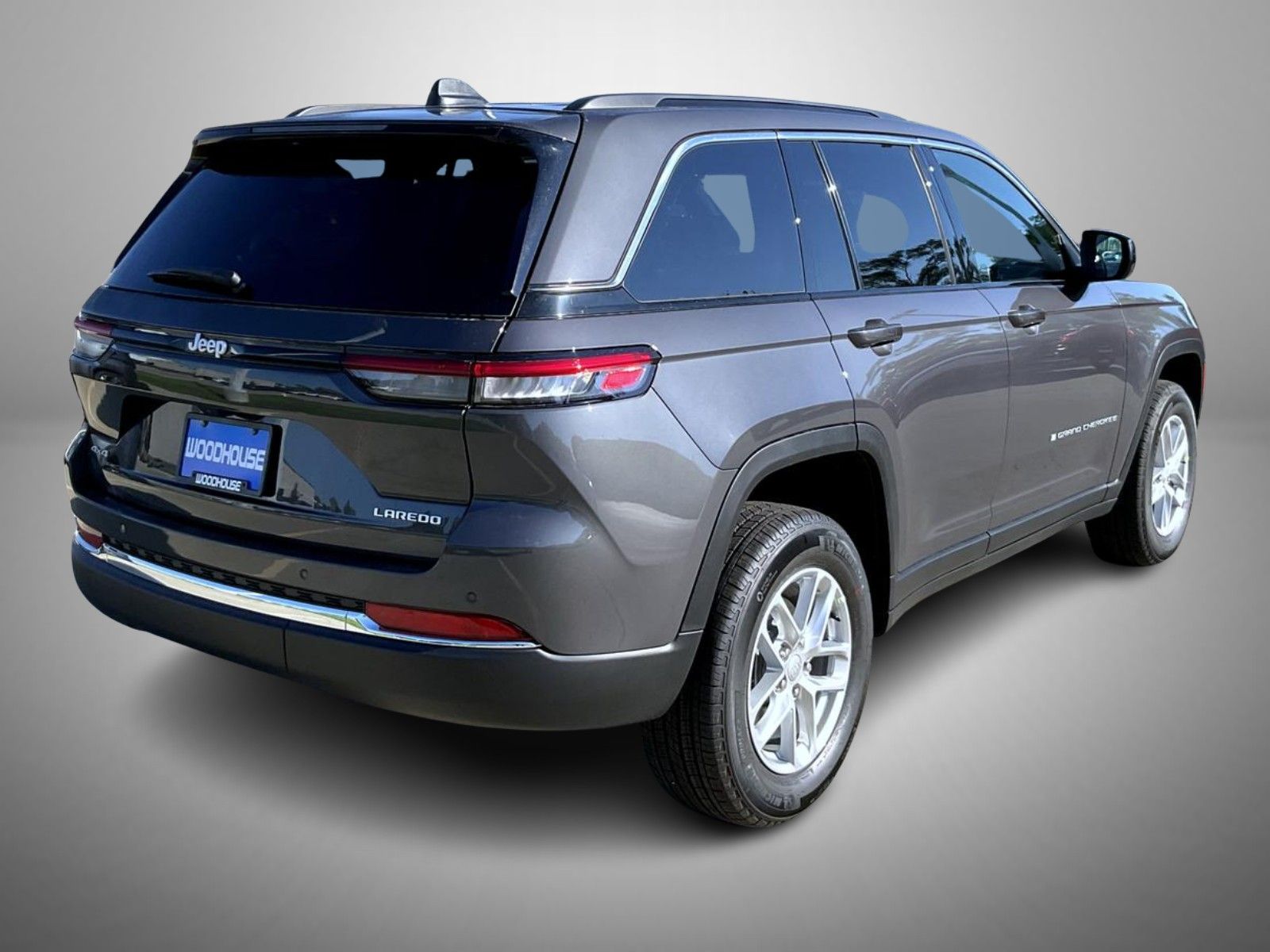 2025 Jeep Grand Cherokee Laredo X photo 4