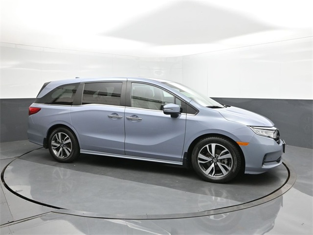 2023 Honda Odyssey Touring photo 16