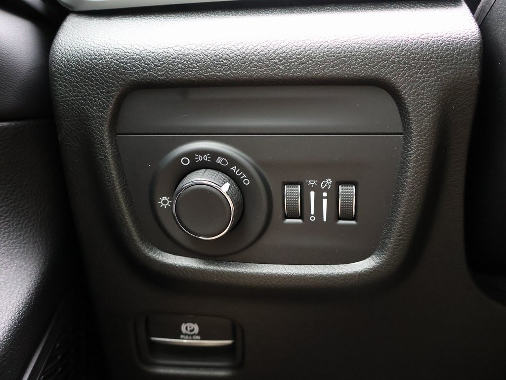 2023 Jeep Grand Cherokee Laredo X photo 31