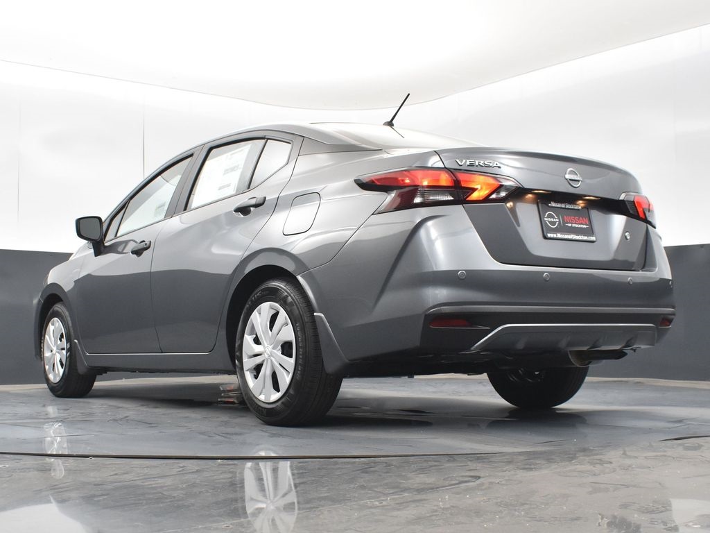 2025 Nissan Versa 1.6 S photo 35