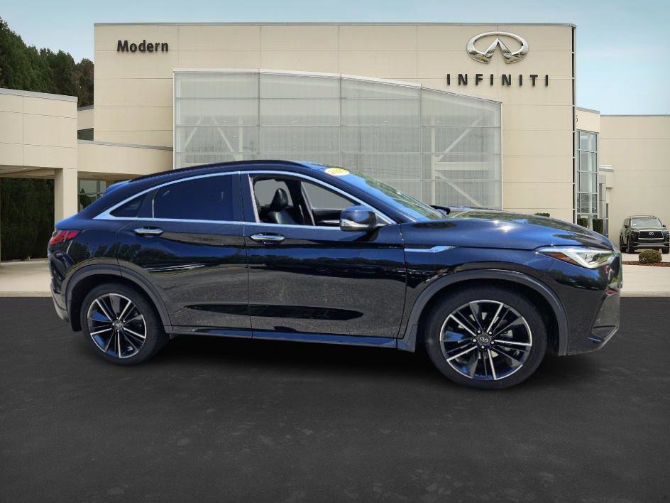 2023 Infiniti QX55 Essential photo 3