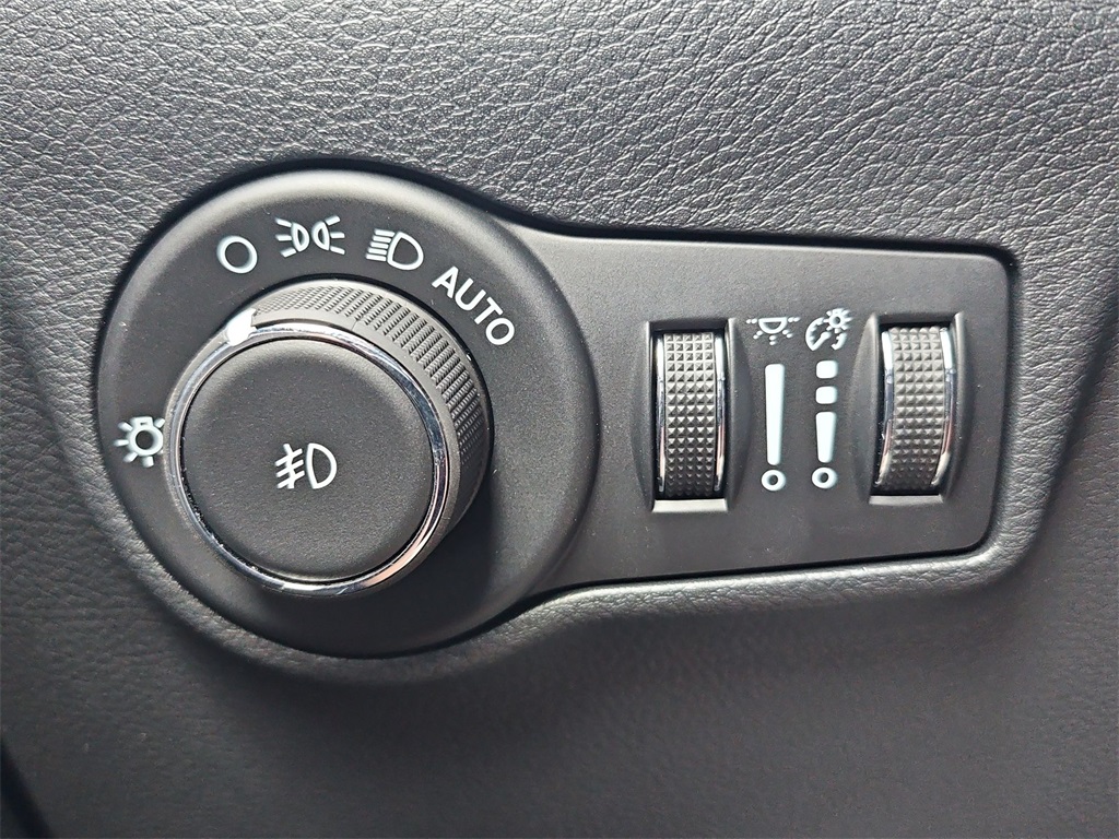 2025 Jeep Compass Latitude photo 31