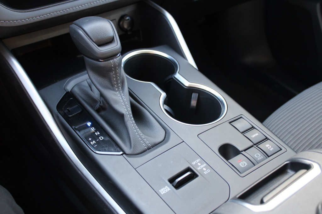 2023 Toyota Highlander L photo 32