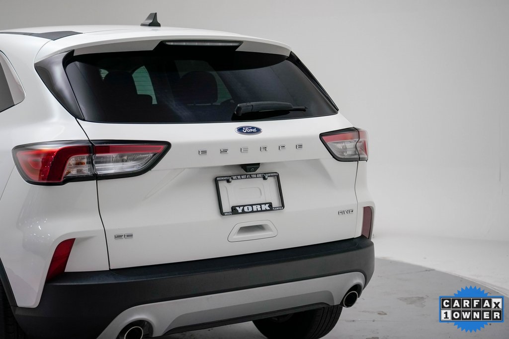 2022 Ford Escape SE photo 4