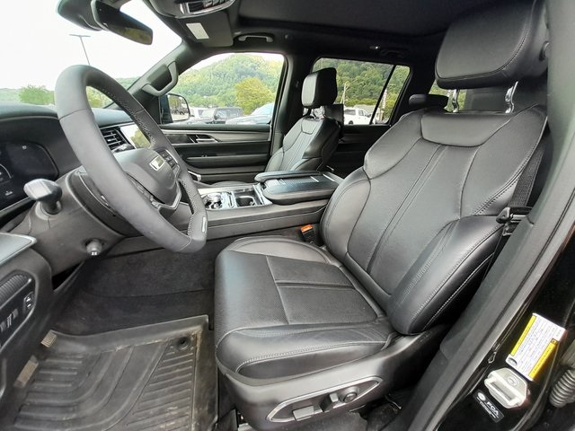 2024 Jeep Wagoneer Series II photo 36