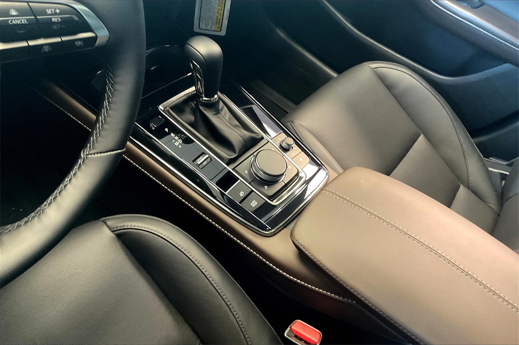 2025 MAZDA CX-30 - Image 6