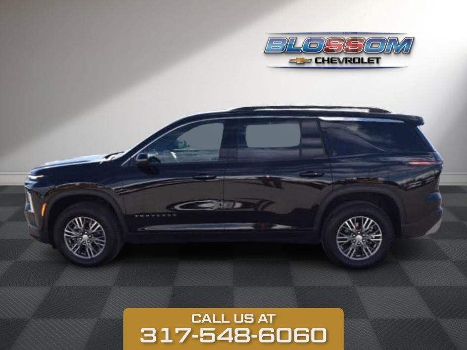 2025 Chevrolet Traverse photo 3