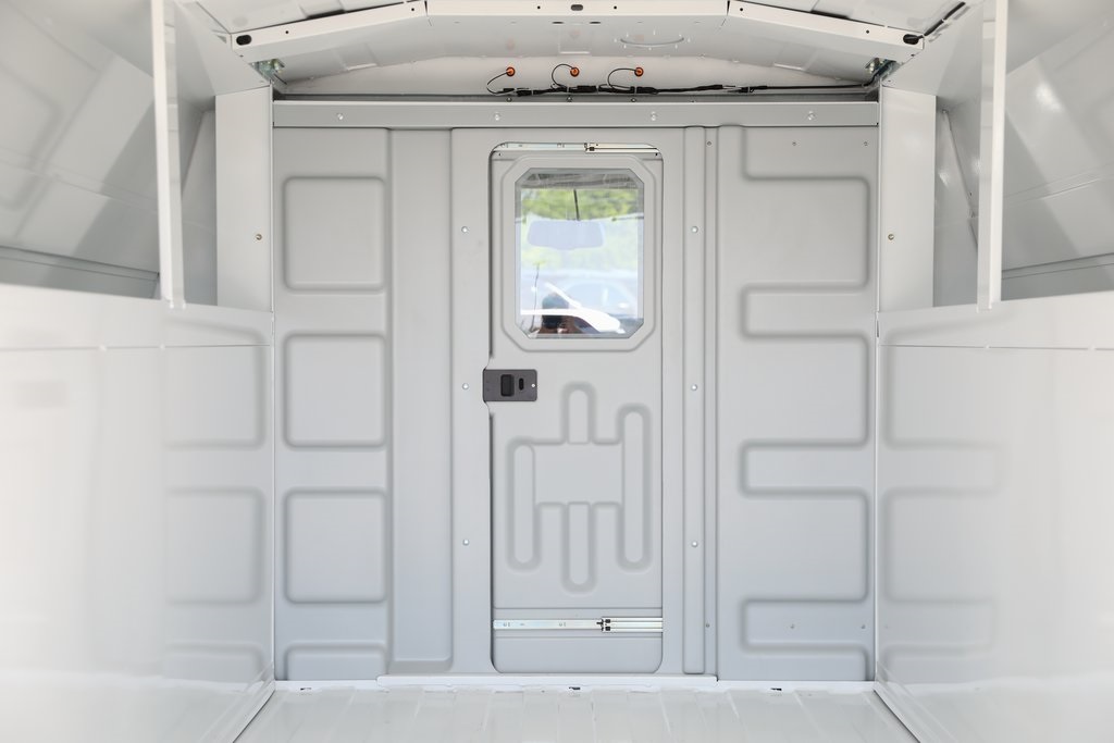 2025 Ford E-350 photo 20