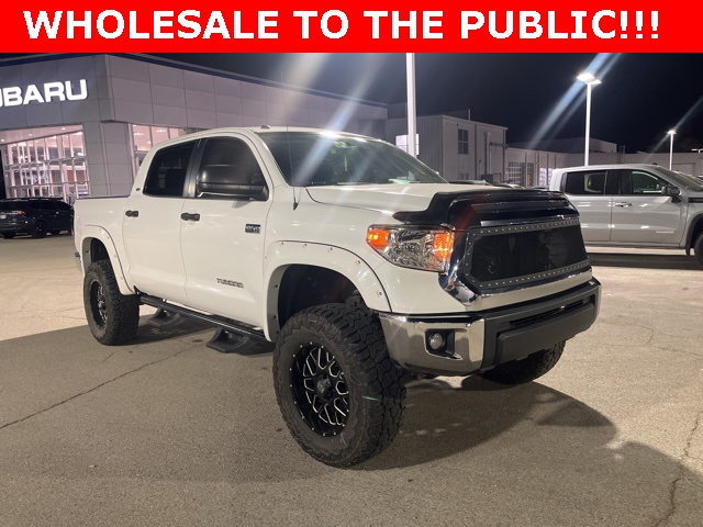 2016 Toyota Tundra SR5's photo
