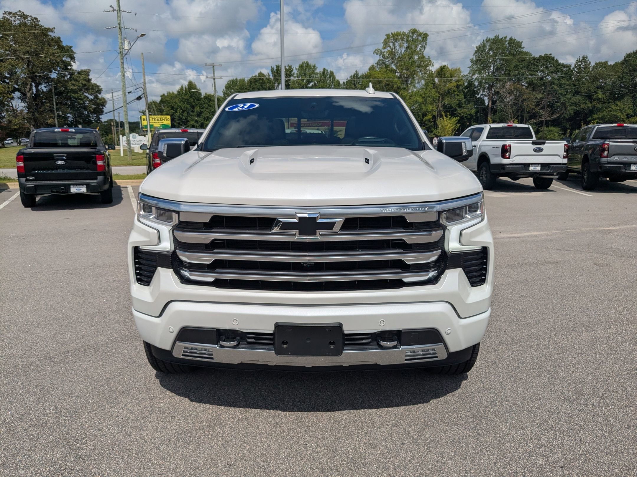 2023 Chevrolet Silverado 1500 High Country photo 4