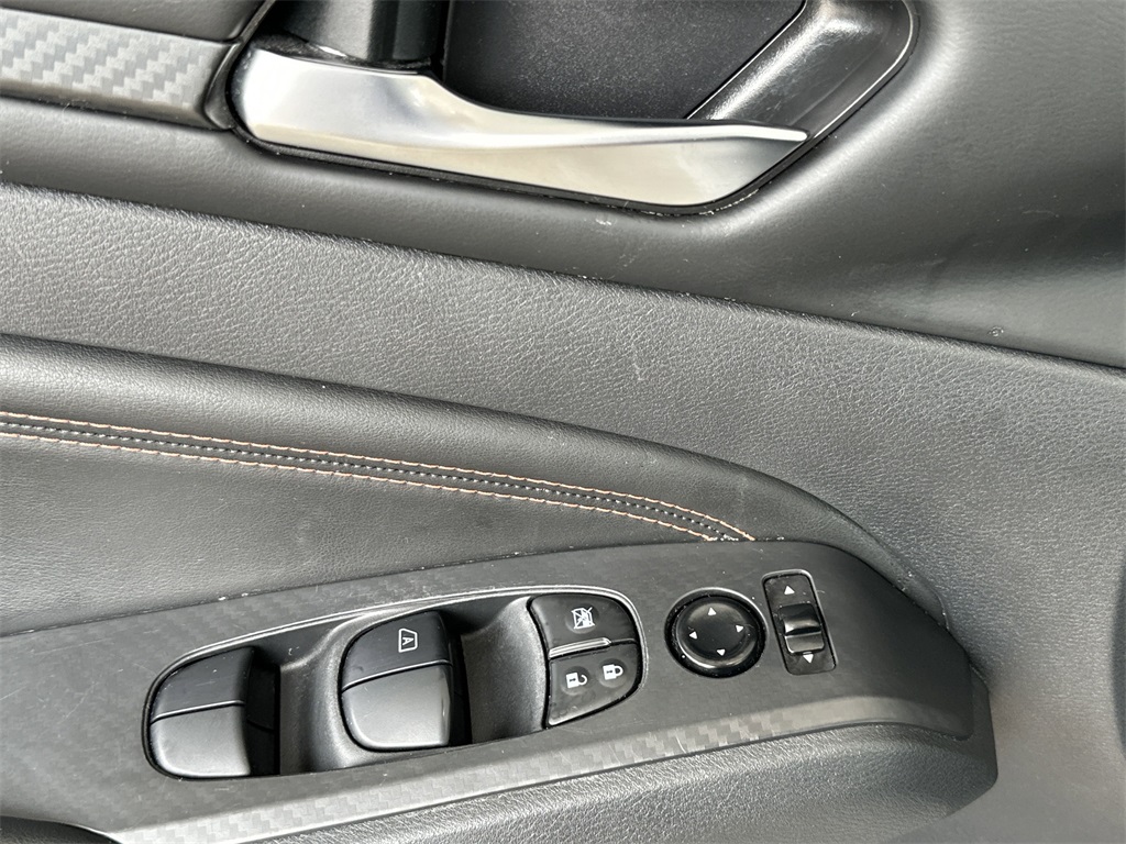 2022 Nissan Altima 2.5 SR photo 11