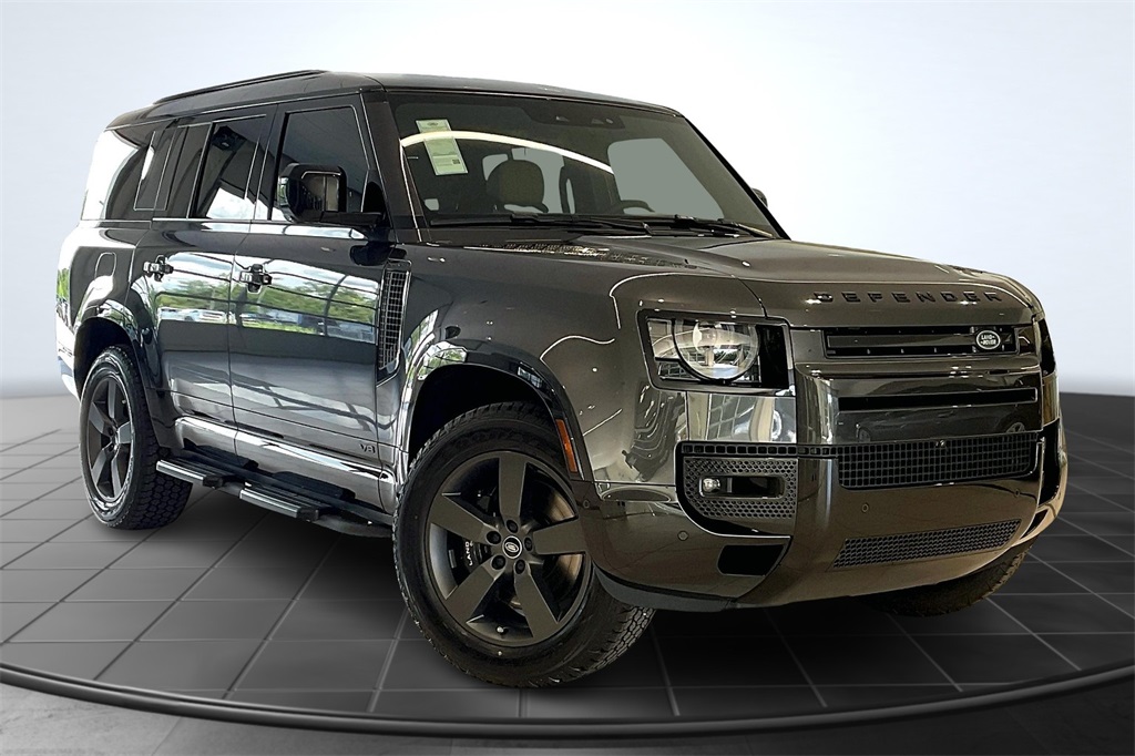 2025 Land Rover Defender V8