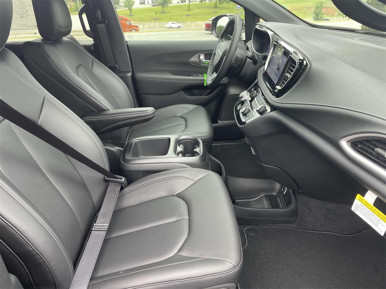 2026 Chrysler Pacifica photo 29