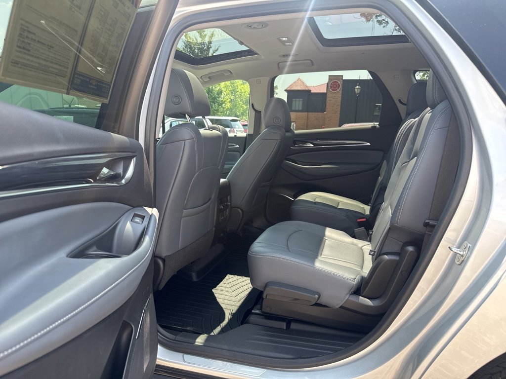 2021 Buick Enclave Essence photo 15