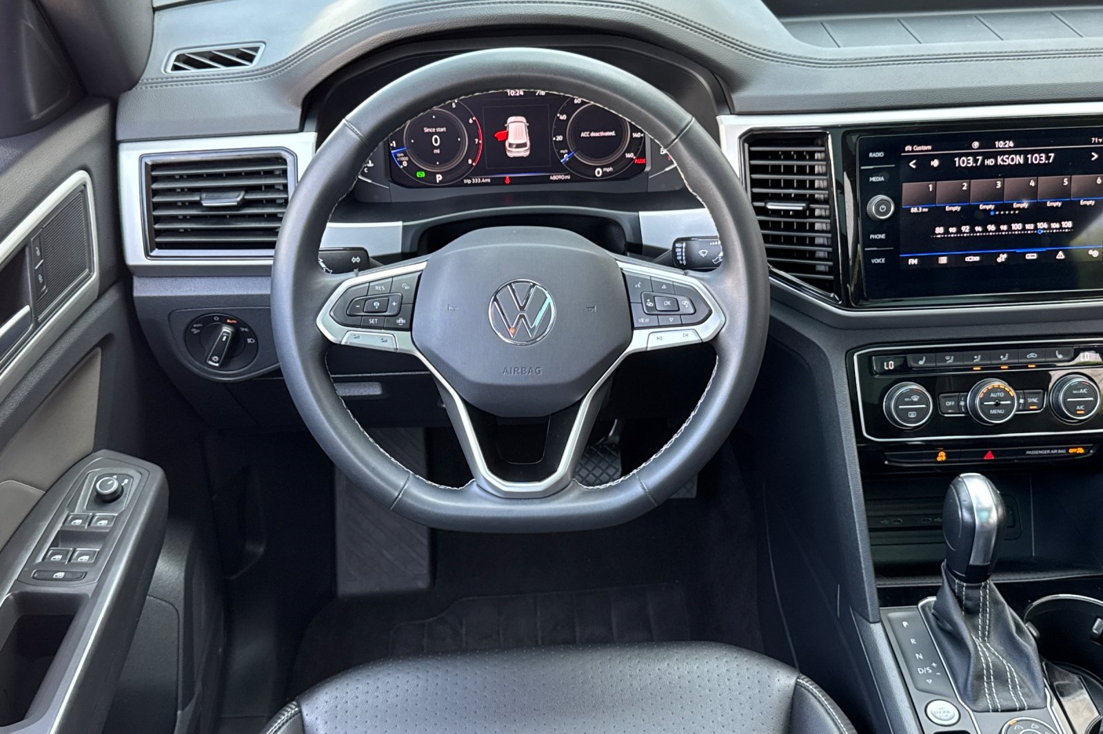 2022 Volkswagen Atlas Cross Sport V6 SE Technology photo 14