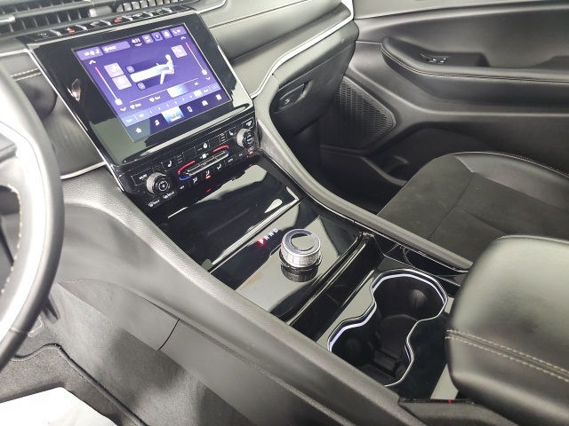 2023 Jeep Grand Cherokee Altitude X photo 22