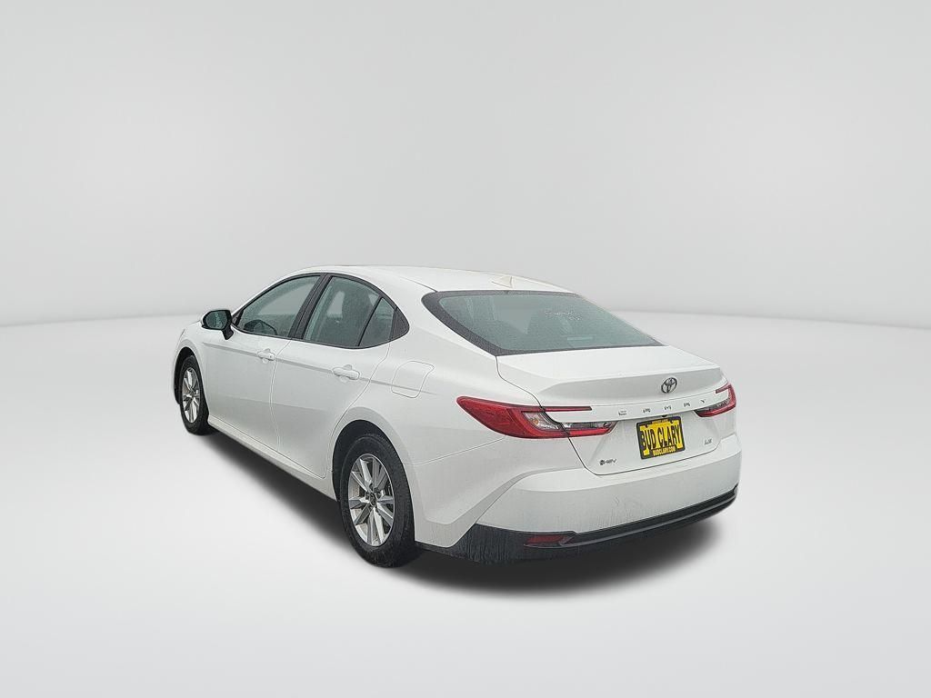 2025 Toyota Camry XSE photo 3