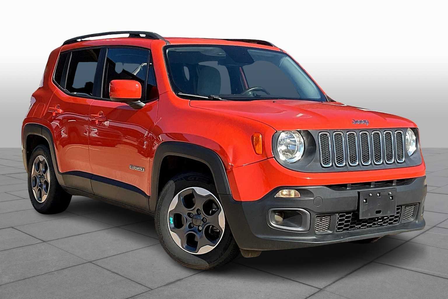 2015 Jeep Renegade Latitude photo 2