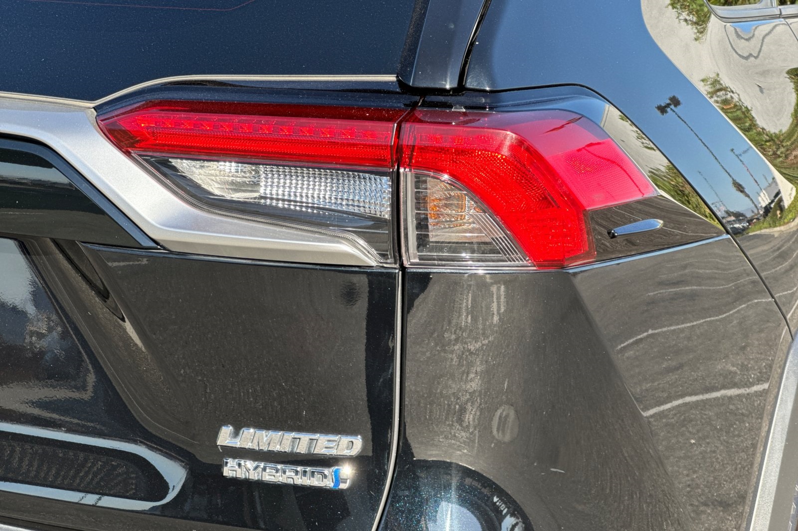 2023 Toyota RAV4 Hybrid Limited photo 22