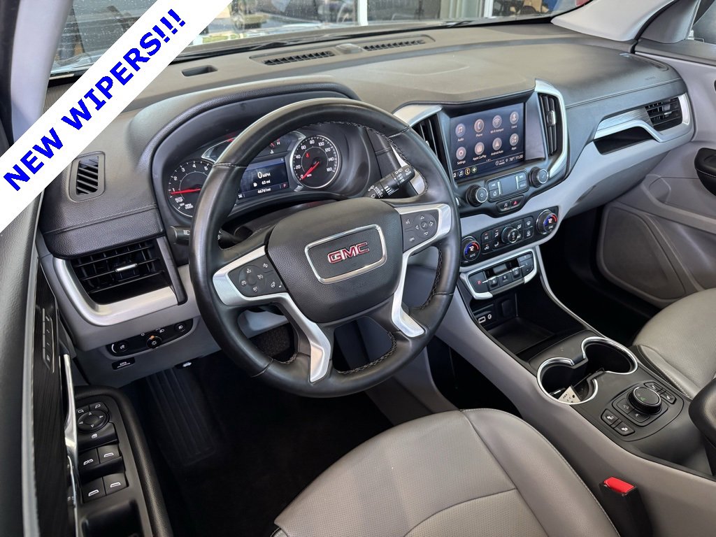 2024 Toyota RAV4 SLT photo 3