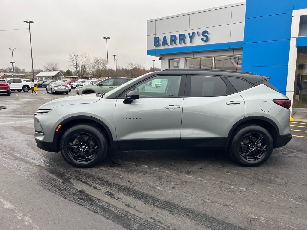 2024 Chevrolet Blazer 2LT photo 2
