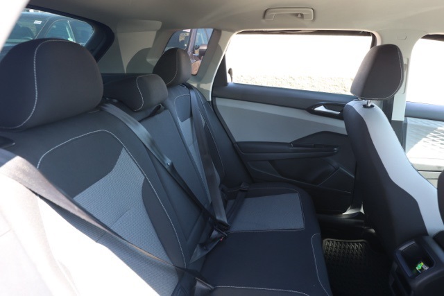 2022 Volkswagen Taos S photo 17