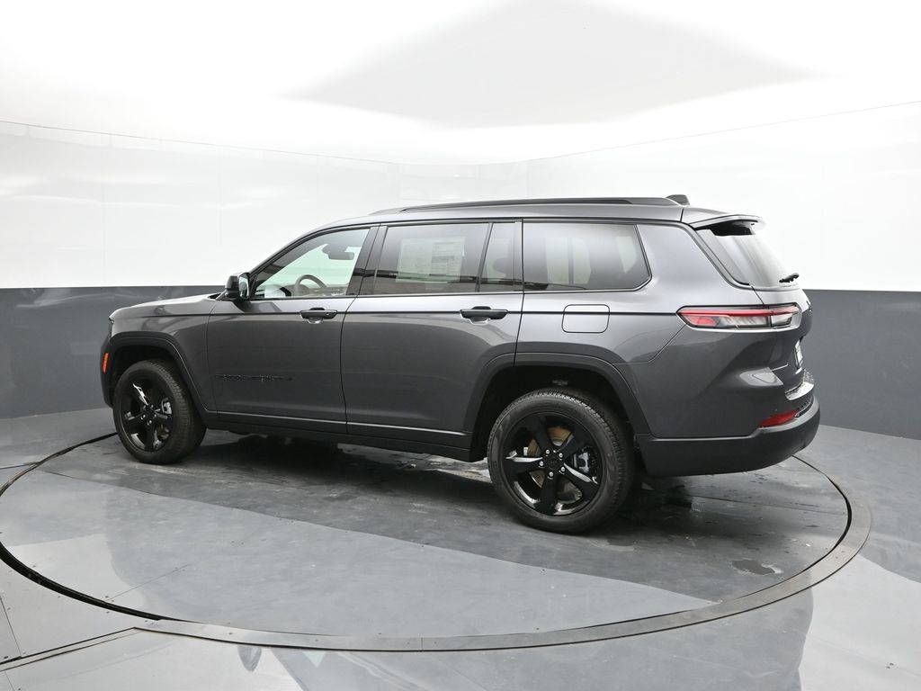 2025 Jeep Grand Cherokee Limited photo 4