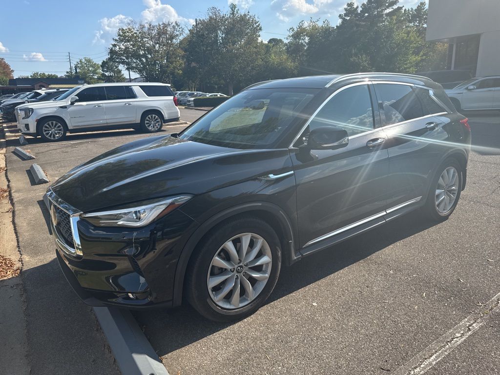 2019 Infiniti QX50 Essential photo 5