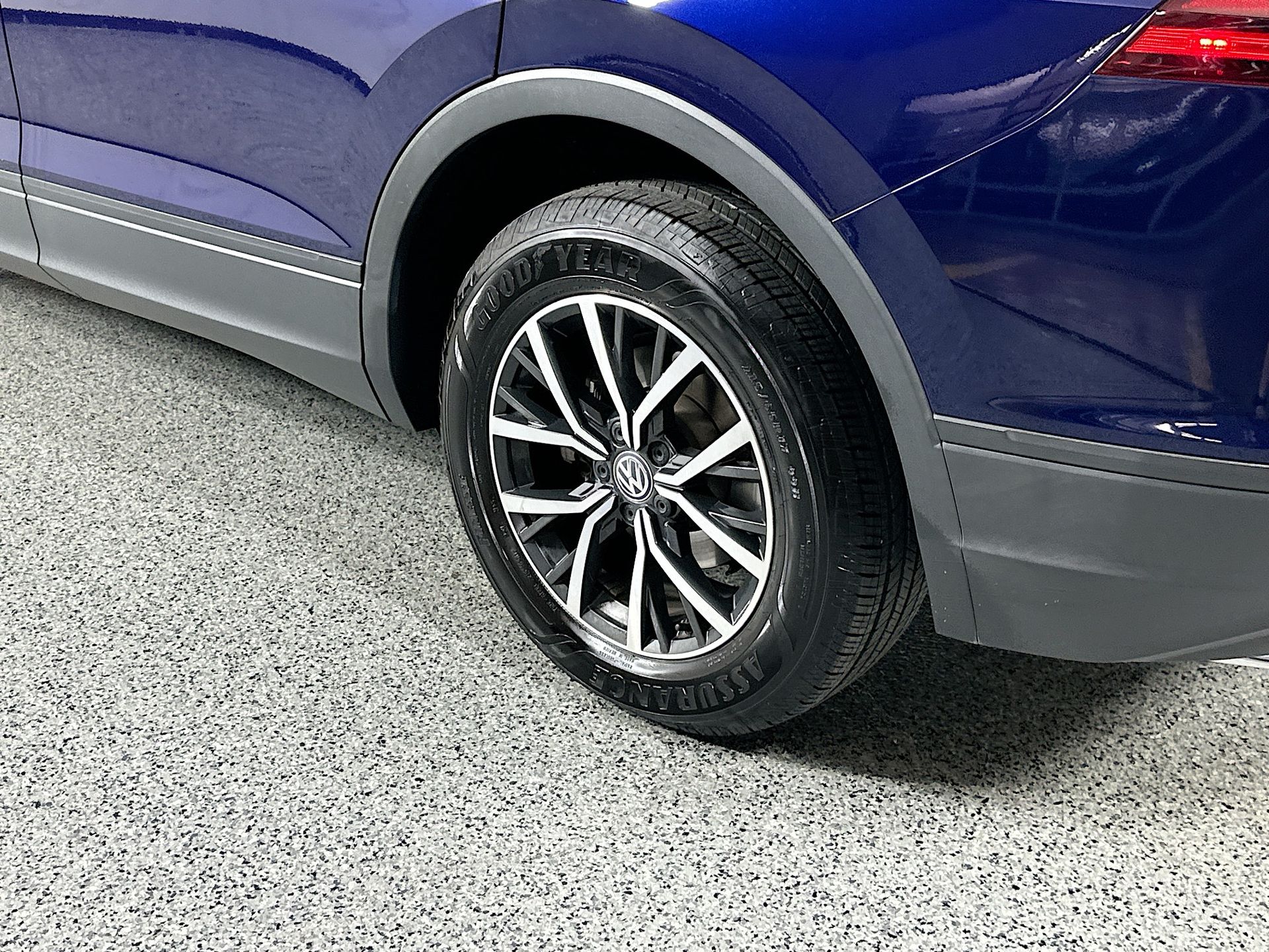 2021 Volkswagen Tiguan S photo 8