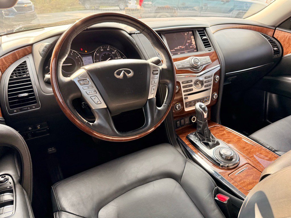 2019 Infiniti QX80 Luxe photo 7