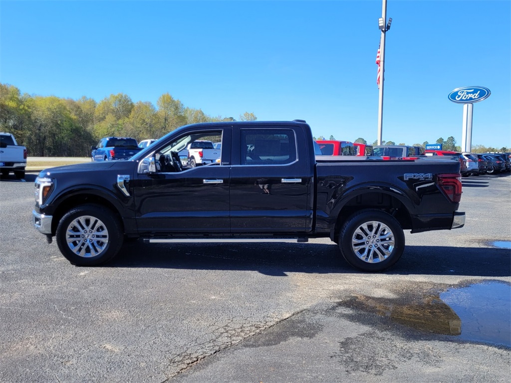 2025 Ford F-150 Lariat photo 4