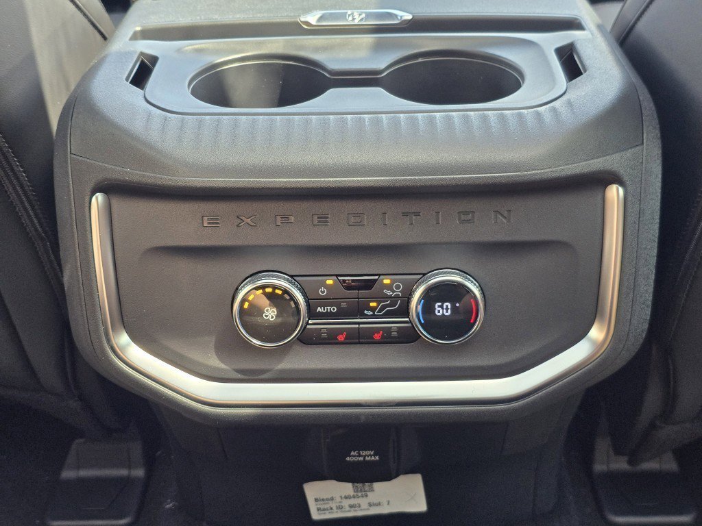 2025 Ford Expedition photo 22