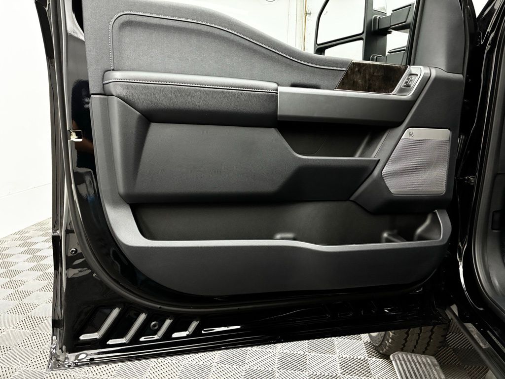 2026 Ford F-250 Lariat photo 19