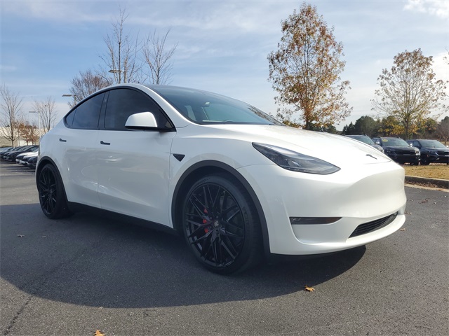 2024 Tesla Model Y Performance photo 2