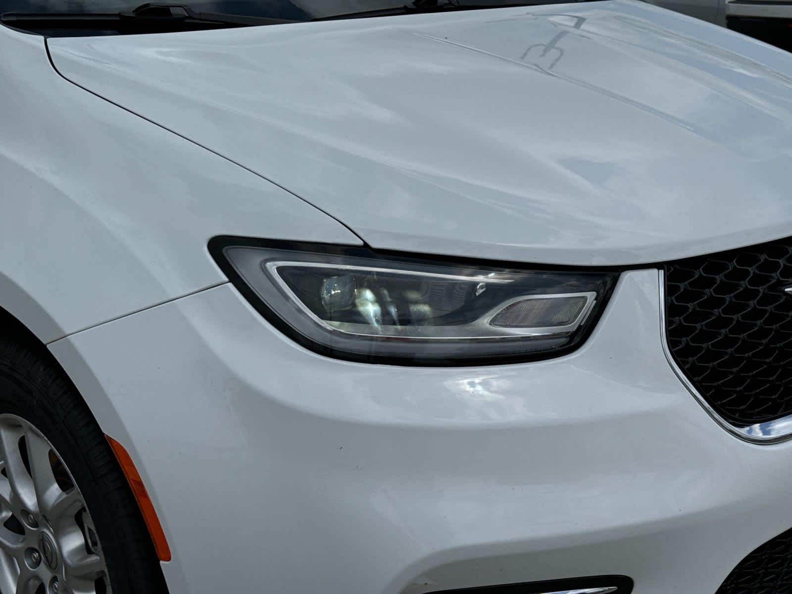 2022 Chrysler Pacifica Touring L photo 5