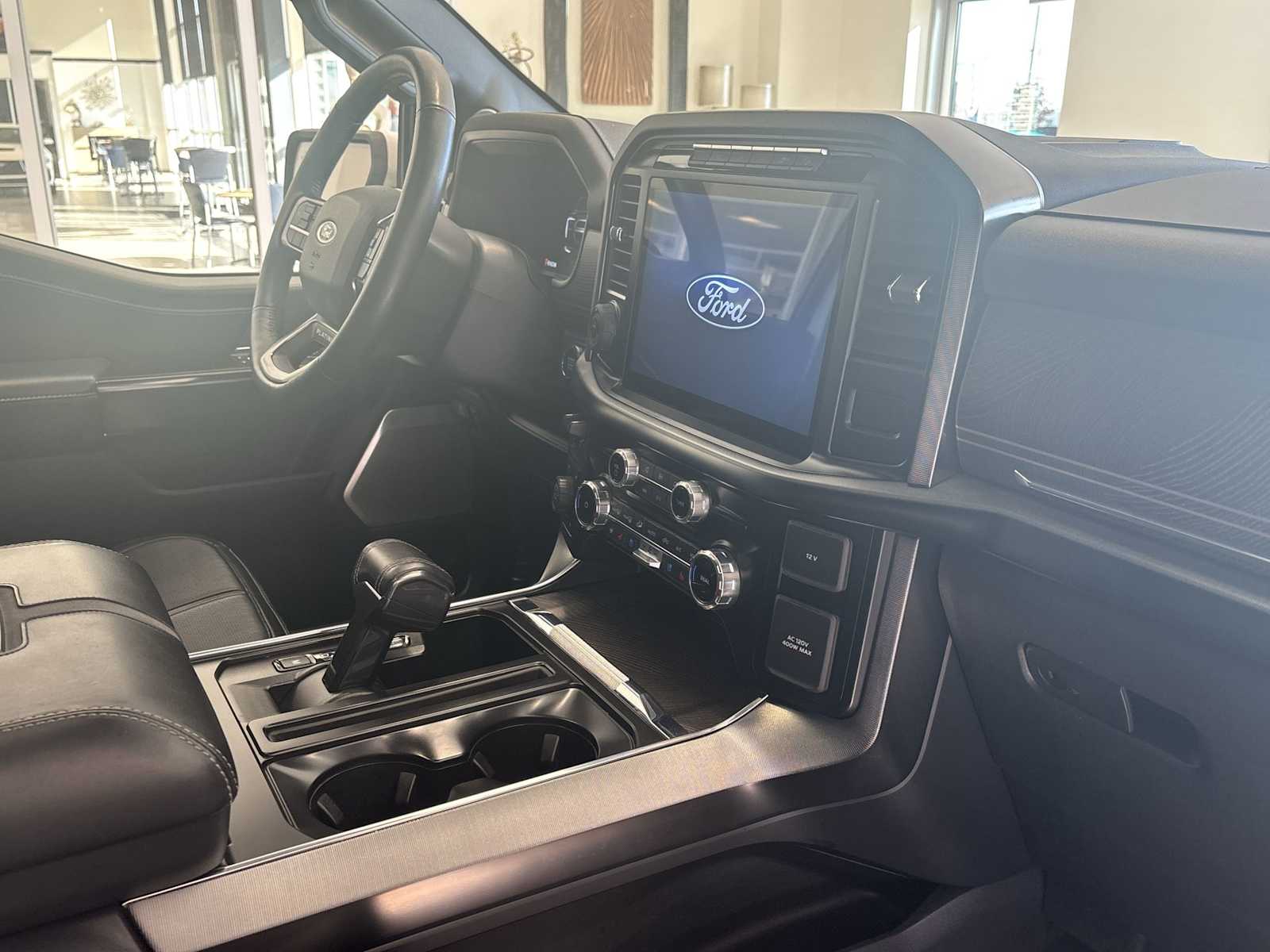 2022 Ford F-150 Platinum photo 26