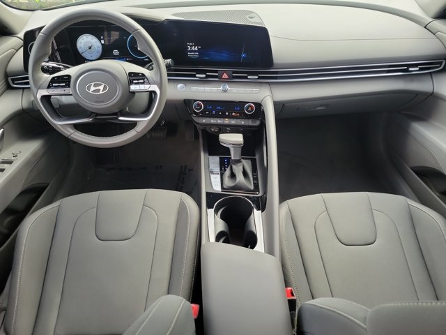 2025 Hyundai Elantra SEL Convenience photo 9