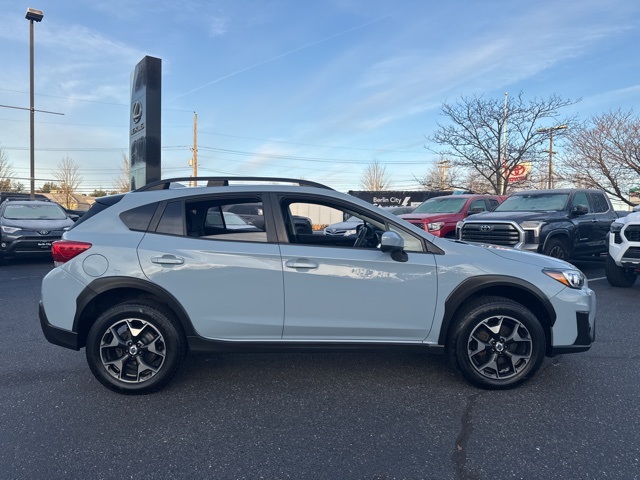 2018 Subaru Crosstrek 2.0i Premium photo 2