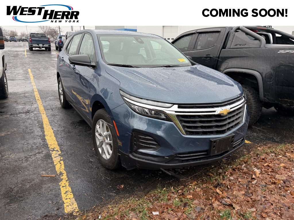 2024 Chevrolet Equinox LS's photo