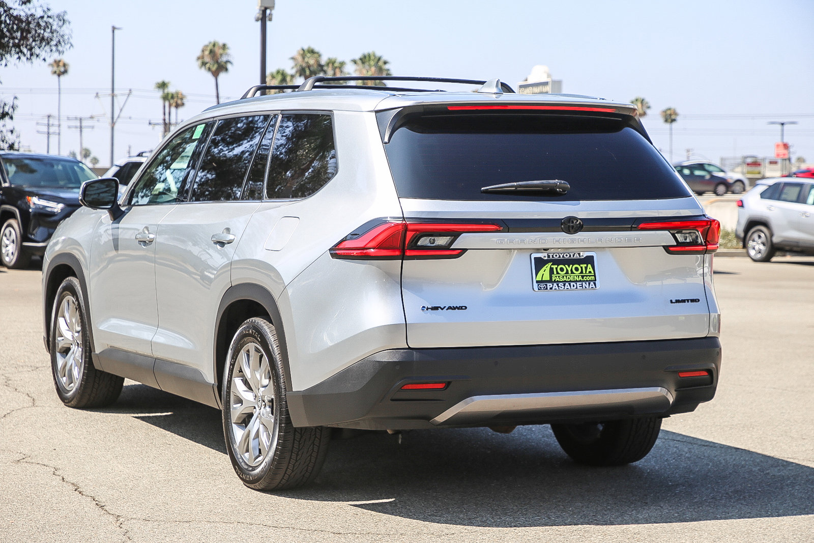 2024 Toyota Grand Highlander Limited photo 7