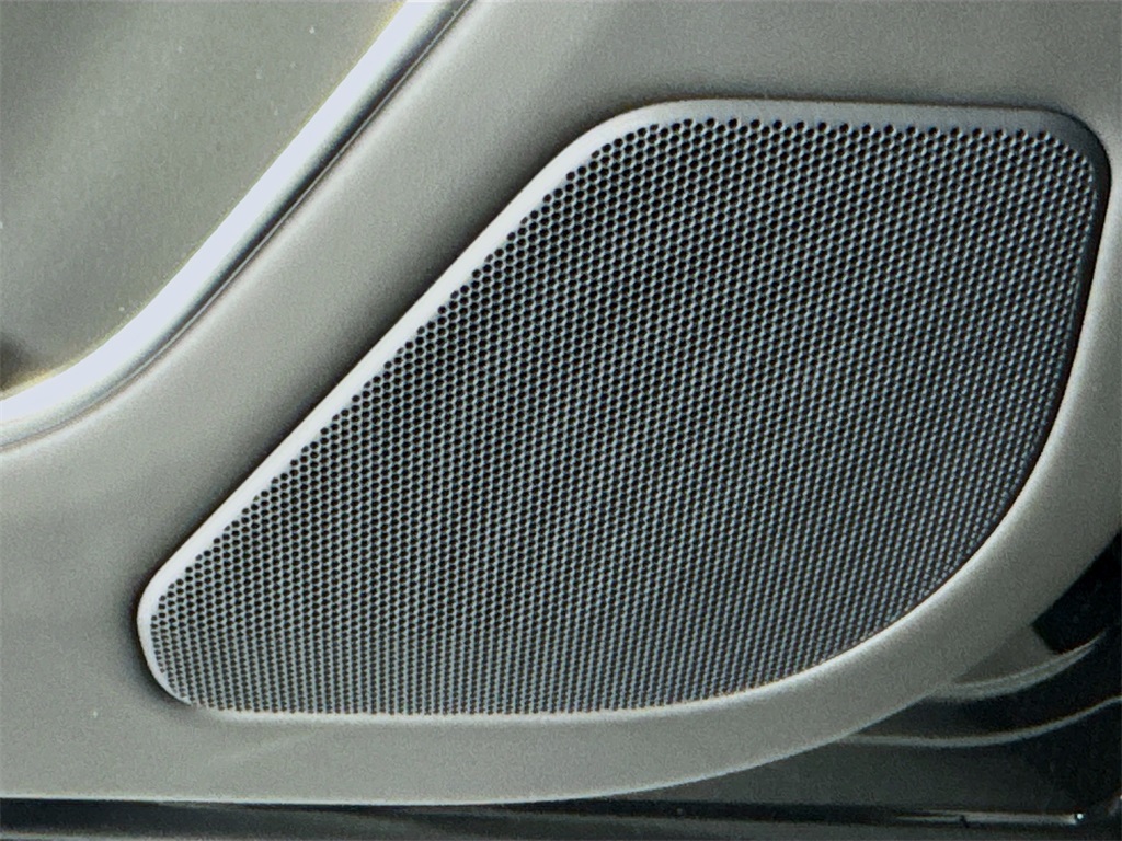 2025 Land Rover Range Rover SE photo 15