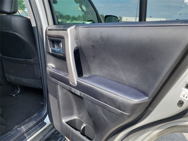 2024 Toyota 4Runner SR5 Premium photo 17