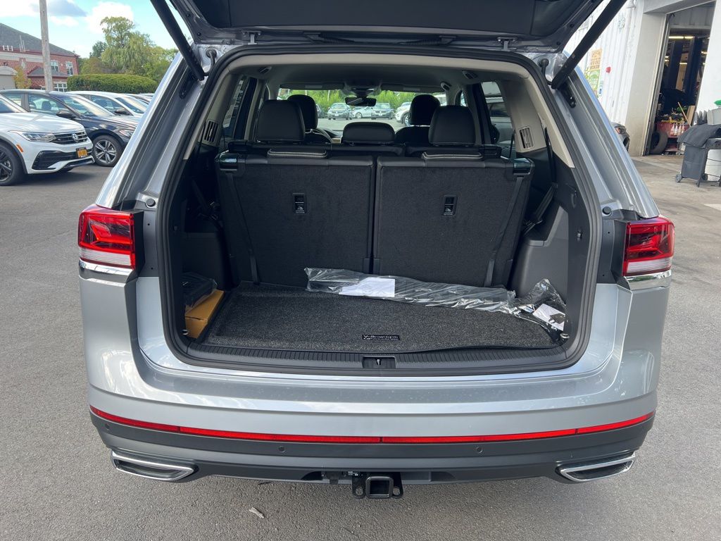 2026 Volkswagen Atlas SE Technology photo 11