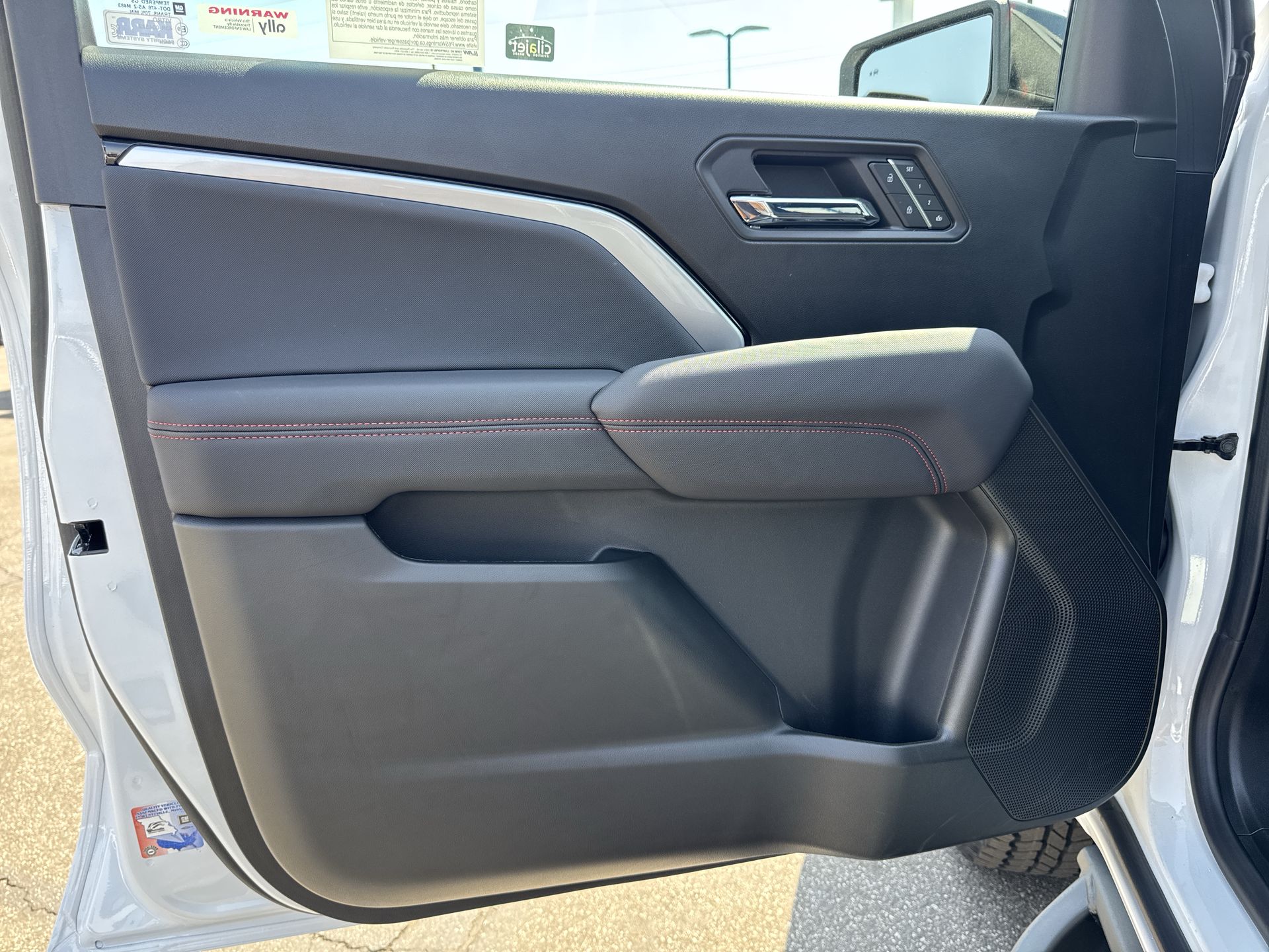 2026 Chevrolet Colorado Z71 photo 21
