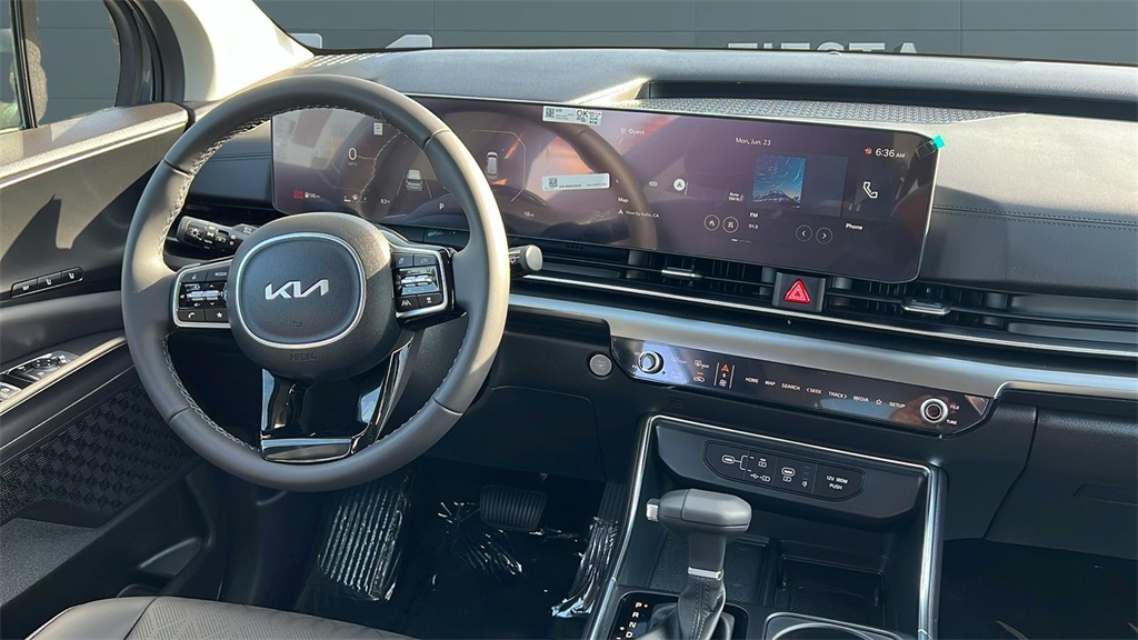 2026 Kia Carnival SX photo 13