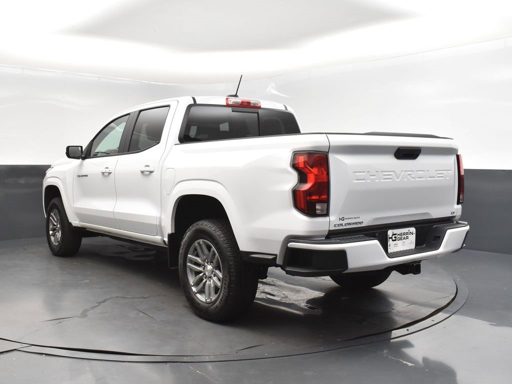 2024 Chevrolet Colorado LT photo 5
