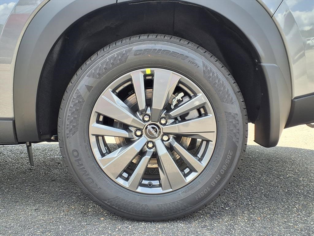 2025 Nissan Pathfinder SV photo 4