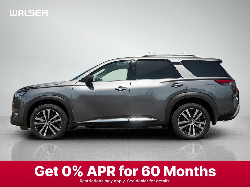 2025 Nissan Pathfinder Platinum photo 3