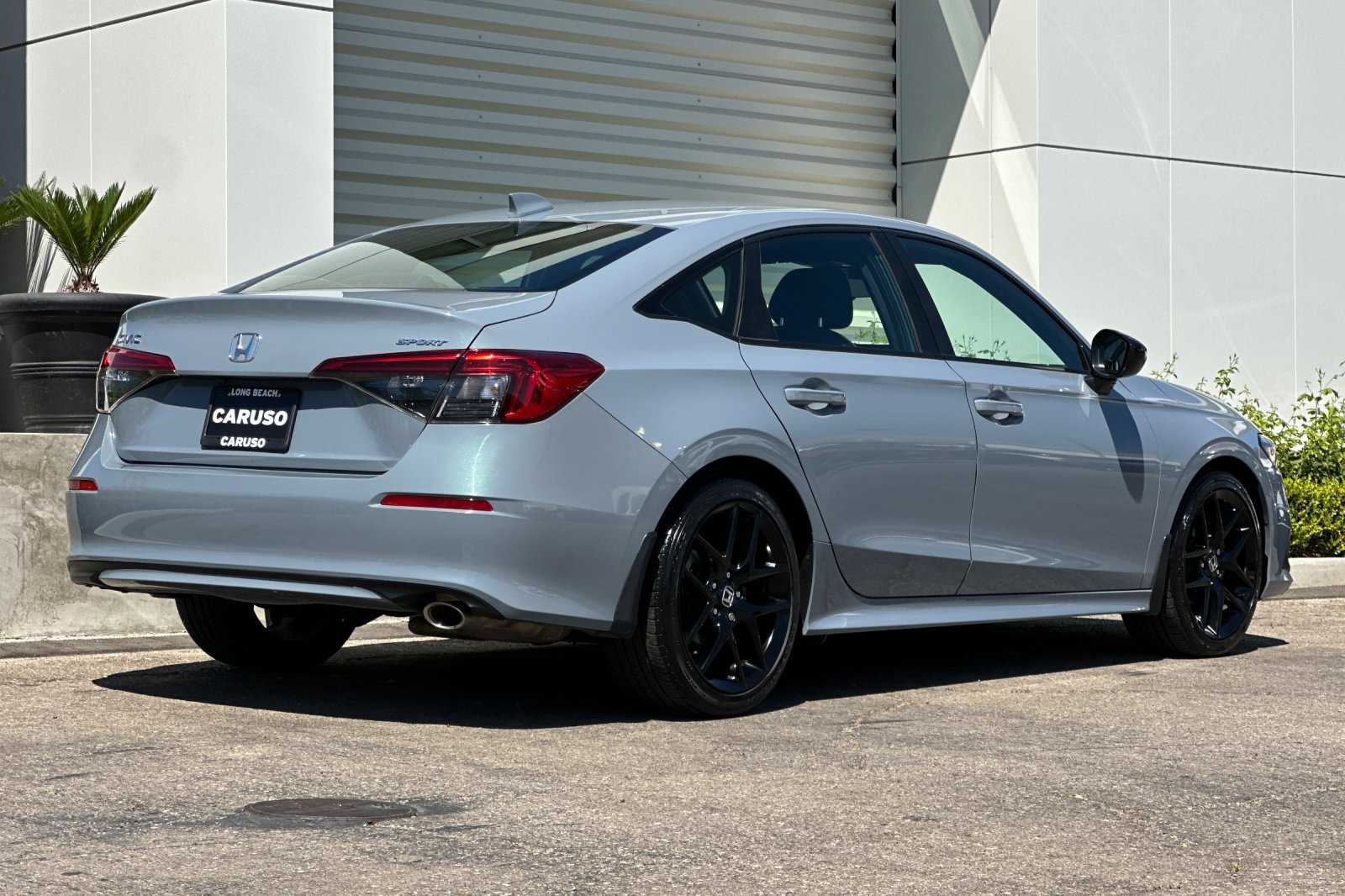 2022 Honda Civic Sport photo 2