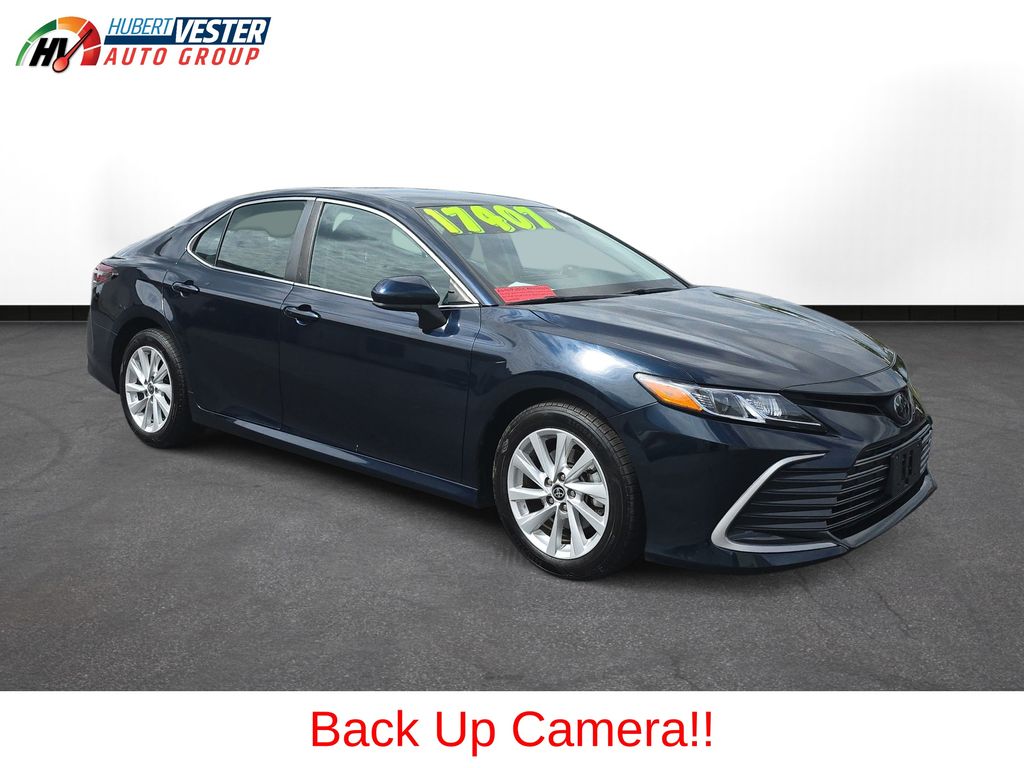 2021 Toyota Camry LE photo 4